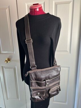 Vintage Roots Dark Brown Leather Messenger Crossbody Bag